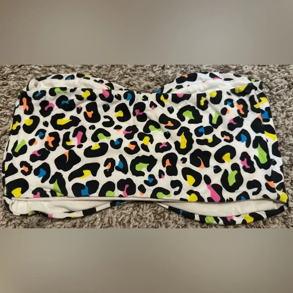 Zenana Outfitters Strapless Tube Top Vibrant, Multi-Colored Leopard Print - Picture 2 of 5